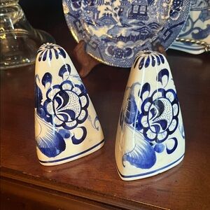 Blue and White Triangular Ceramic Salt and Pepper Shakers . Mexican pottery .